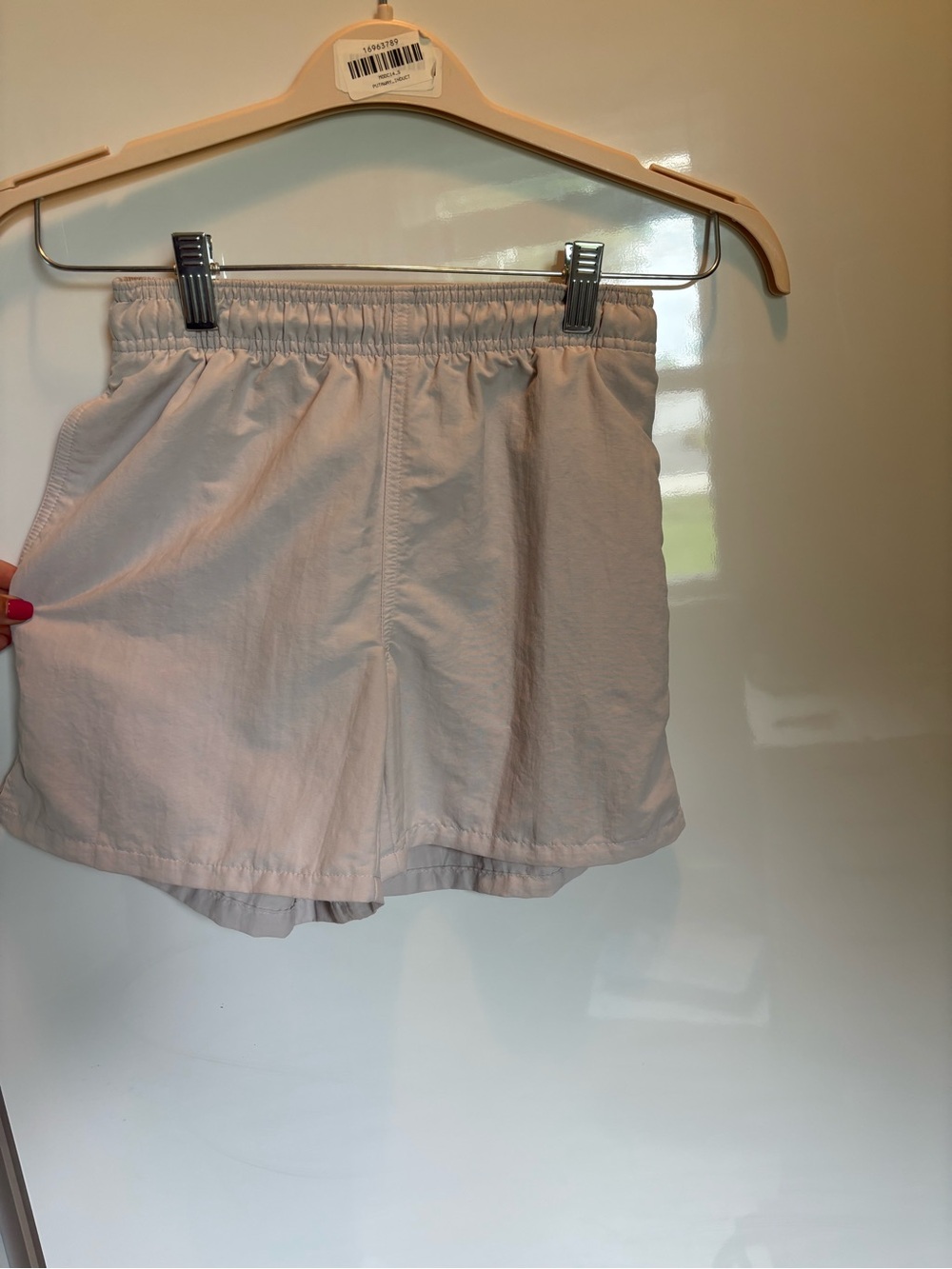 Women's aritzia pink shorts